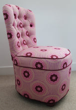 Load image into Gallery viewer, Pink deep button chair